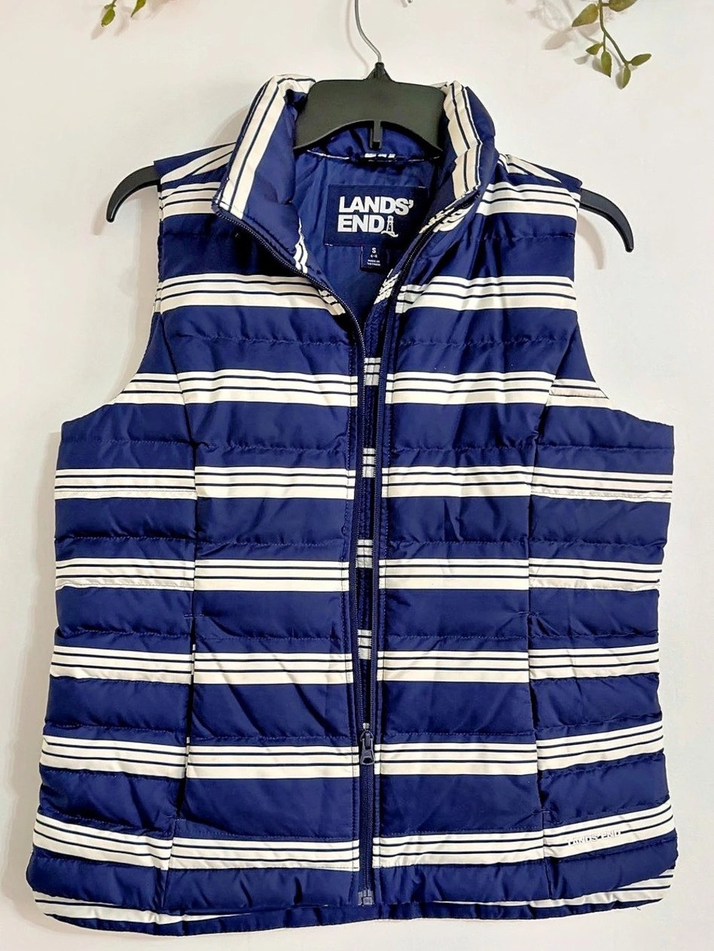 Lands' End NWOT Striped Puffer Vest Blue & White Size Small